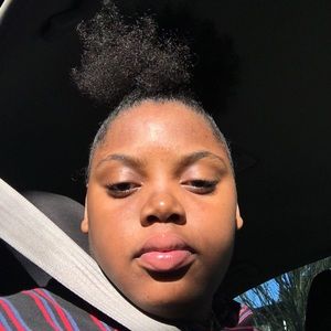 Meet your Posher, Kynayzya